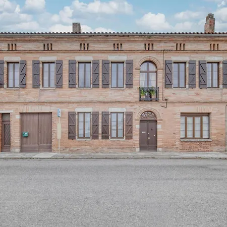 La Demeure De Jeanne Cadours